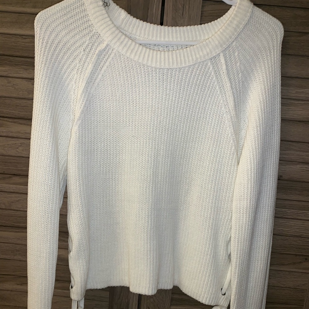 Long sleeve crop cream sweater